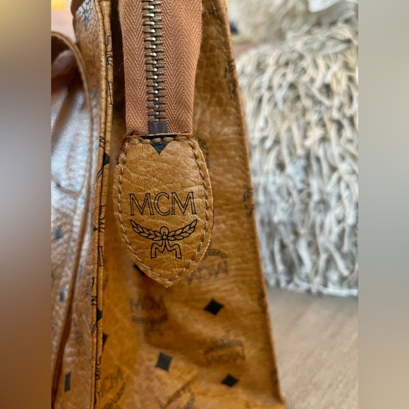 ⭐️COA⭐️ MCM VISETOS SHOPPER TOTE~MADE IN GERMANY~ ⚡️BEAUTIFUL VINTAGE BAG⚡️ - Picture 15 of 16